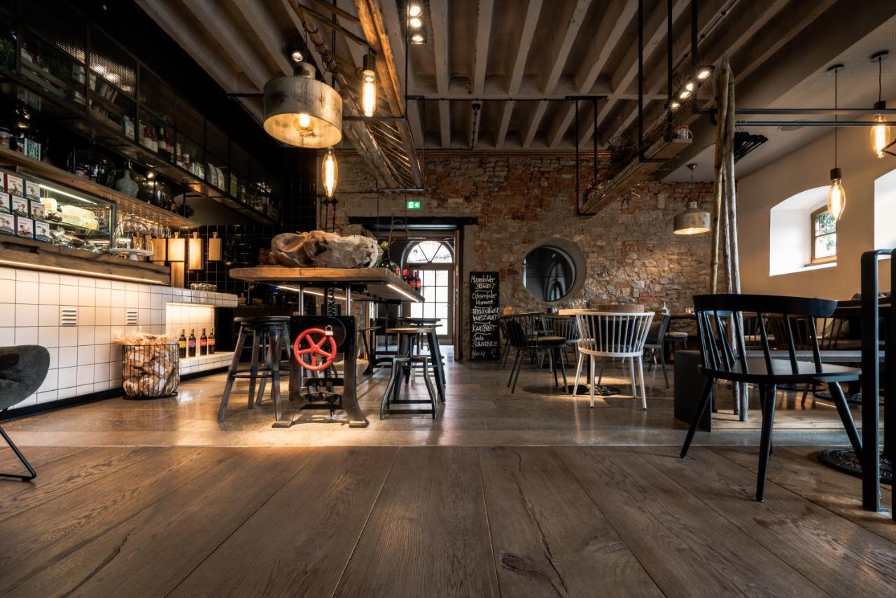 Hotel / Weingut Meintzinger Frickenhausen am Main Kültér fotó