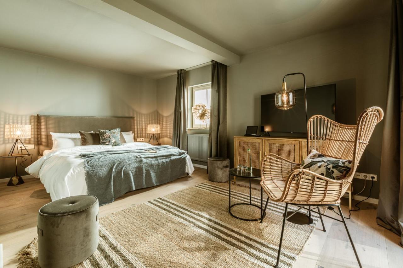 Hotel / Weingut Meintzinger Frickenhausen am Main Kültér fotó