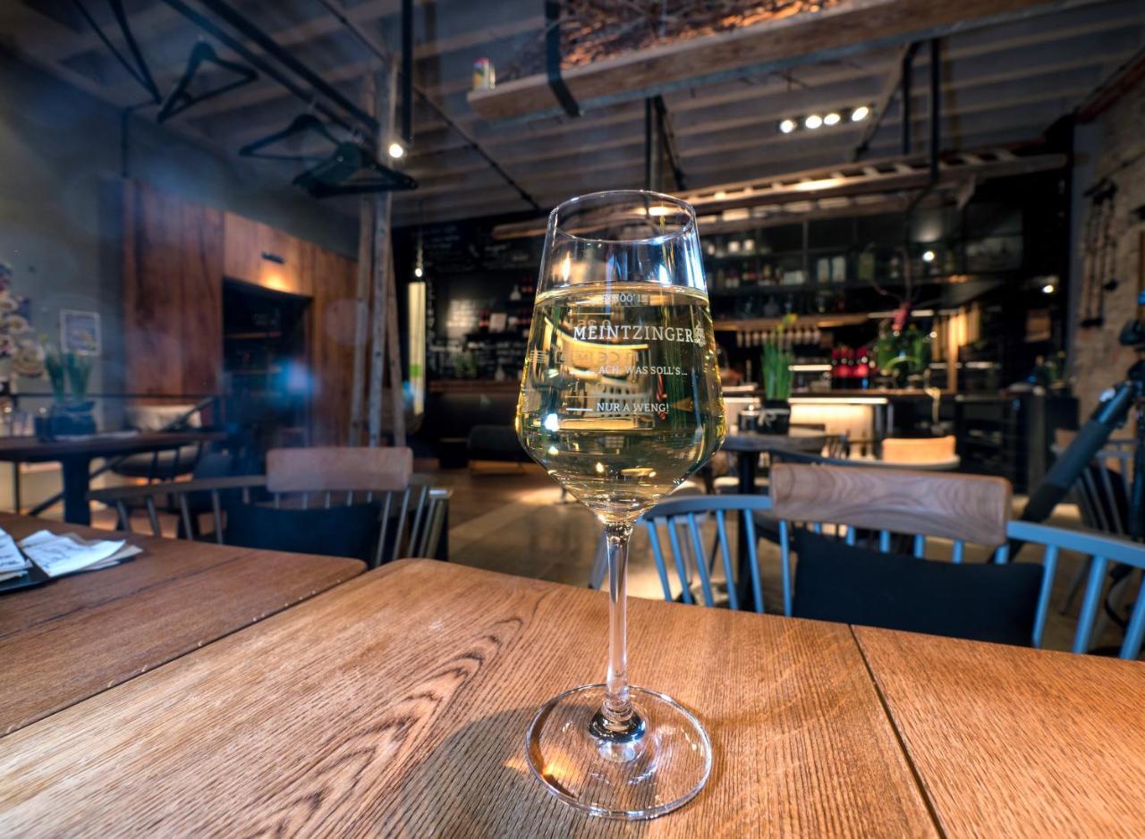 Hotel / Weingut Meintzinger Frickenhausen am Main Kültér fotó